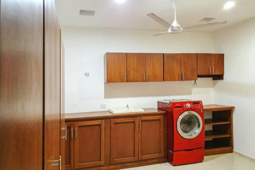 Casa Hector, Con Jacuzzi, Cerca Del Foro Gnp. Βίλα Mérida Εξωτερικό φωτογραφία