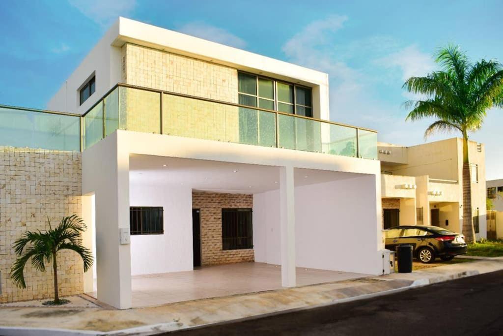 Casa Hector, Con Jacuzzi, Cerca Del Foro Gnp. Βίλα Mérida Εξωτερικό φωτογραφία